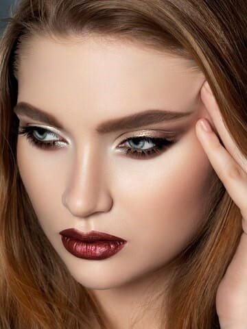  brown lips
