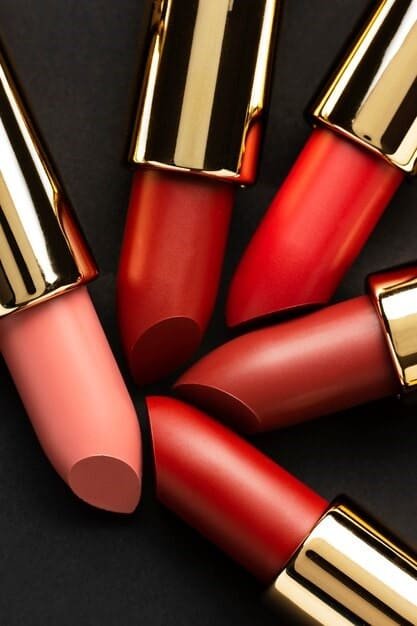 right lipstick