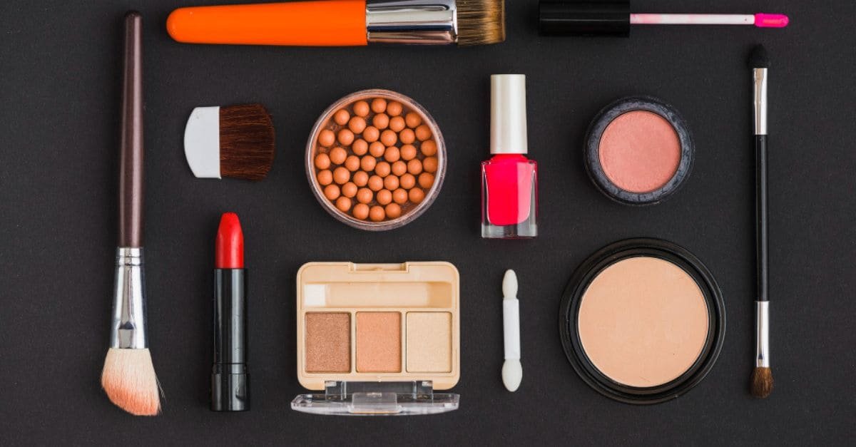 Apply Laura Geller Makeup