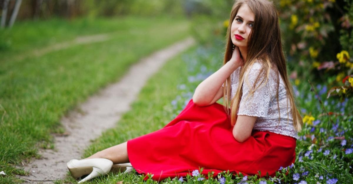 Wear a Long Skirt Elegantly